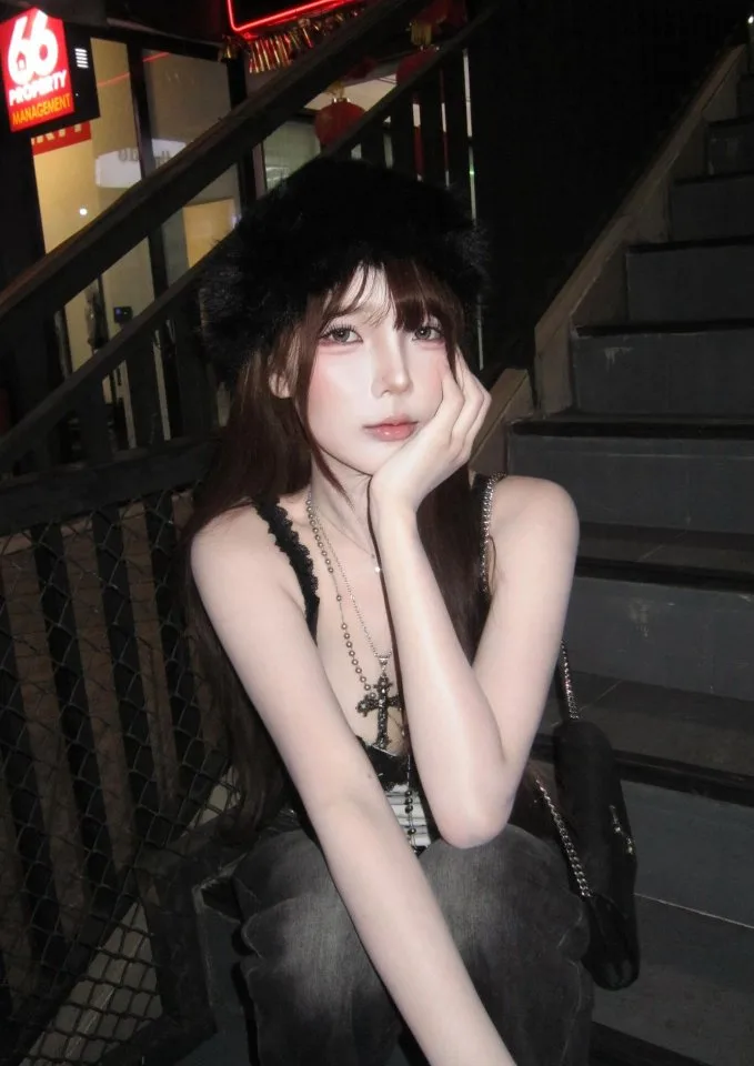 เปิดวาร์ป clairelilyn - youvoom 1
